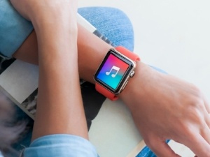 itunes wearable tech